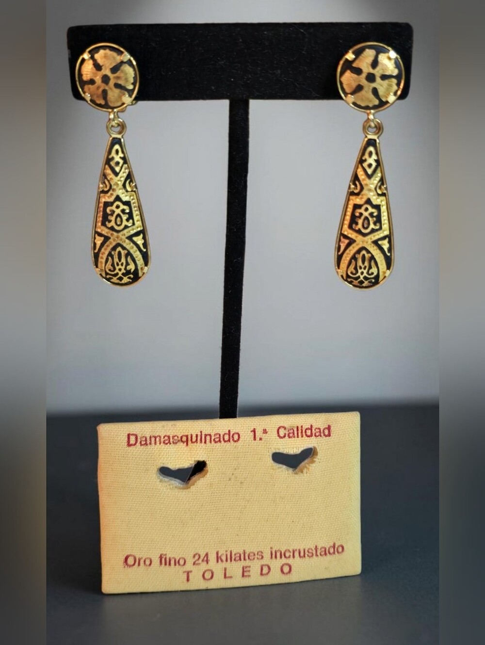 Damascene 24-Karat Gold Clip On Earrings - Toledo
